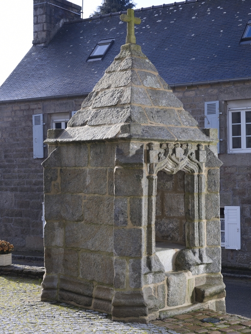Oratoire de la chapelle de Notre-Dame de Bon-Voyage, rue de Bon-Voyage (Plounérin)