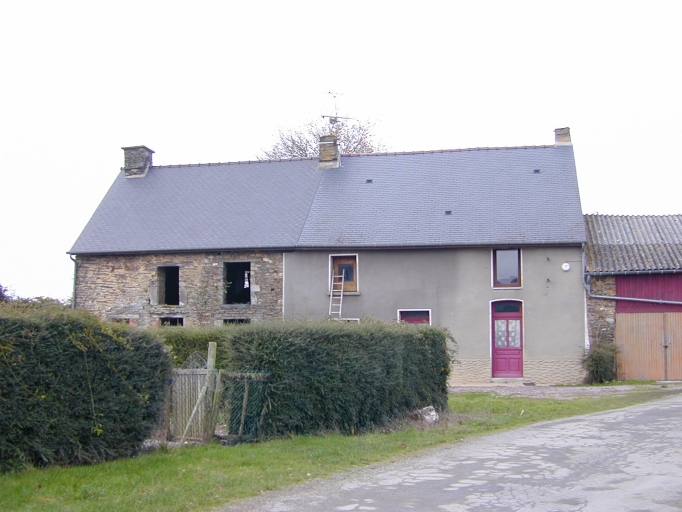 Alignement de deux logis, la Herviais (Pipriac)