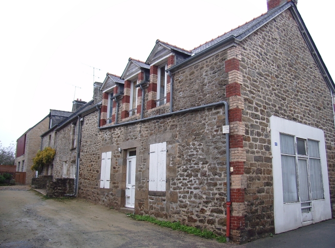 Maisons, alignement de trois logis, 158, 160, 162 rue Grande Rue (Saint-Jacut-de-la-Mer)