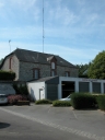 Maison, actuellement remise de matériel d'incendie, rue de l'Etang (Saint-Aubin-d'Aubigné)