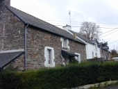 Alignement de logis, le Bois Baron (Sixt-sur-Aff)