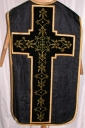 Ornement noir 4 : chasuble, bourse de corporal, étole, manipule, voile de calice