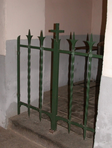 Clôture des fonts baptismaux