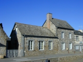 Mairie-école primaire, rue du Taillis (Trémeheuc)