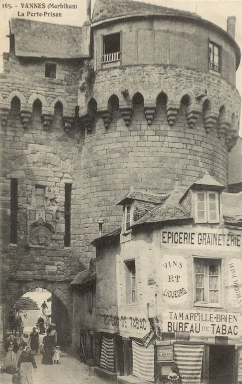 Porte dite porte Prison, anciennement porte Saint-Patern, rue Porte Prison (Vannes)