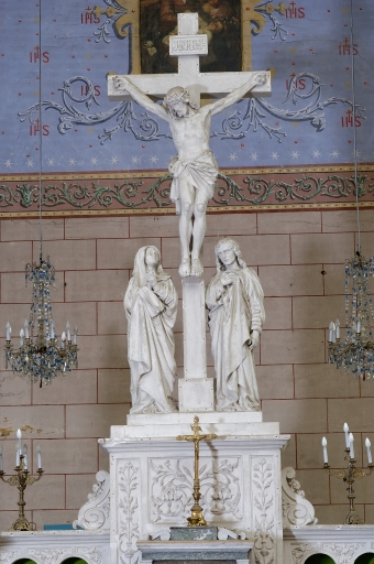 Groupe sculpté : Calvaire et deux anges