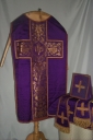 Ornement violet 2 : chasuble, étole, manipule, voile de calice, bourse de corporal