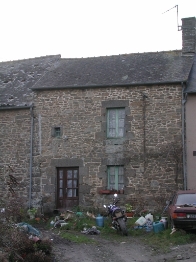 Ancienne ferme, la Poterie (Bonnemain)