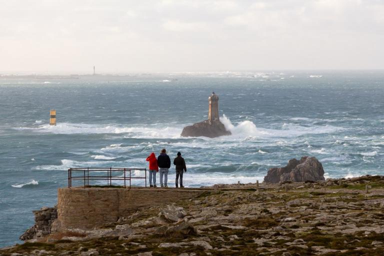 Fanal dit feu de la falaise du Raz, pointe du Raz (Plogoff)
