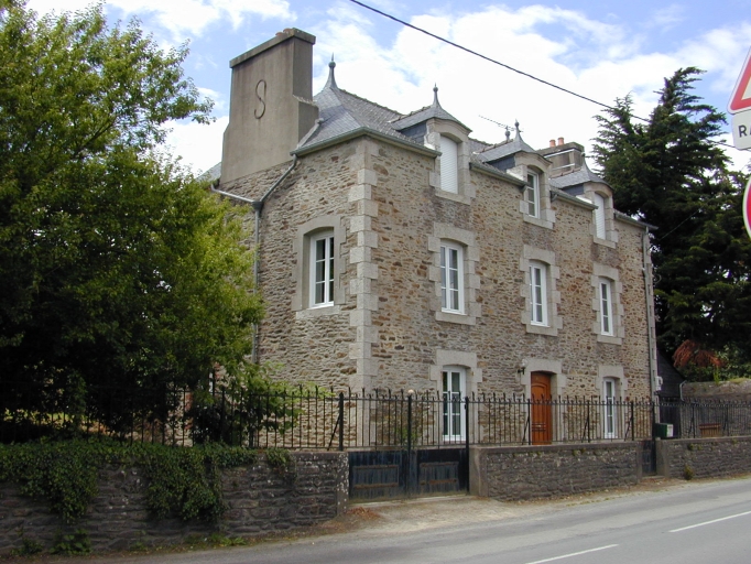Maison, rue du Générale de Gaulle (Le Minihic-sur-Rance)