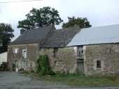 Alignement de maisons, Augon (La Chapelle-de-Brain)
