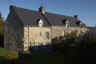 Alignement de maisons, Rohéard (Plerguer)