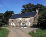 Les maisons et les fermes sur la commune de Saint-Malo-de-Phily