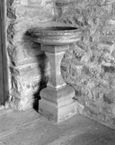 Bénitier, église paroissiale Saint-Pierre, Saint-Paul (Montreuil-sous-Pérouse)