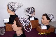 Les coiffes en filet brodé de Bretagne