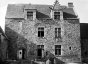 Les manoirs, maisons, fermes et logis sur la commune de Louannec