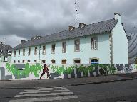 Ecole des filles et son annexe, actuellement groupe scolaire Marie Curie, quai Charles de Gaulle (Châteaulin)