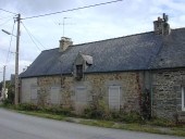 Maison 4, Nénez (Pluméliau fusionnée en Pluméliau-Bieuzy en 2019)