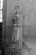 Statue (d'applique, petite nature) : sainte Marie-Madeleine, chapelle Notre-Dame (Plounévez-Quintin)