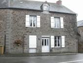 Maison à boutique, 5 rue du Fort, la Barrière (Saint-Père-Marc-en-Poulet)