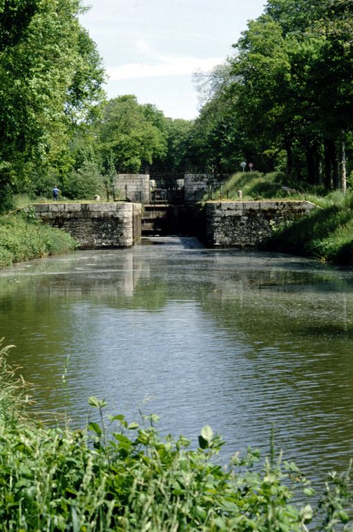 Chaîne d'écluses : n° 88 à 99 (Pontivy)