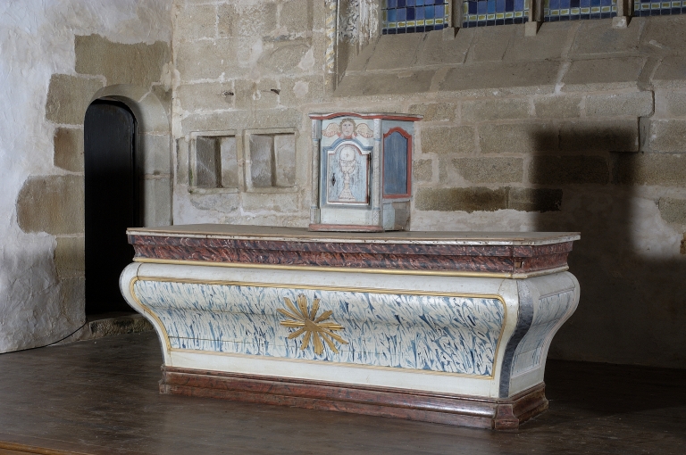 Autel ; tabernacle (maître-autel), Saint-Nicolas-des-Eaux (Pluméliau fusionnée en Pluméliau-Bieuzy en 2019)