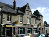 Hôtel des postes, 2 rue de Hennau (Montfort-sur-Meu)