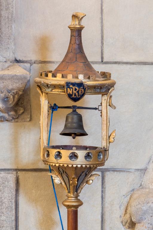 Clochette de basilique, basilique Notre-Dame-du-Roncier (Josselin)