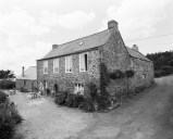 Manoir, Logonna : Kermorvan (Pont-de-Buis-lès-Quimerch)