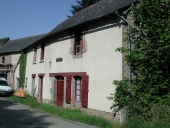 Ancienne école primaire religieuse, actuellement maison, 9 rue du Moulin (Andouillé-Neuville)