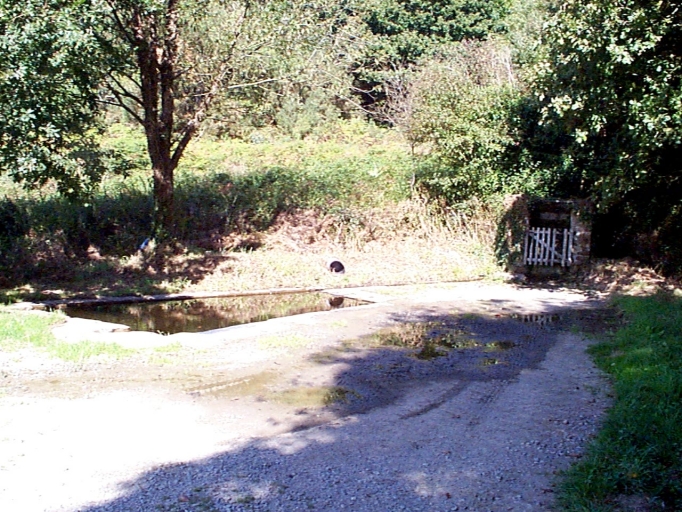Lavoir, puits et fontaine, Quéneleuc (Saint-Malo-de-Phily)