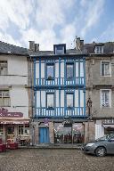 Maison de marchand, 22 place du martray (Tréguier)