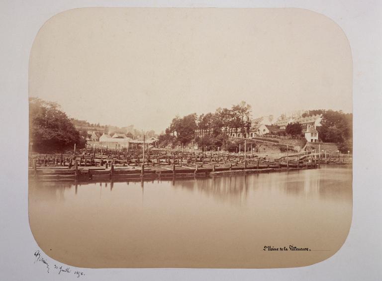 Forges puis usine, puis école des pupilles de la Marine, puis "Centre Marine", actuellement service de santé des armées et centre du service militaire volontaire de Brest, la Villeneuve (Guilers)