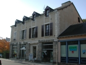 Maison à boutique, 9, 11 rue de Hennau (Montfort-sur-Meu)