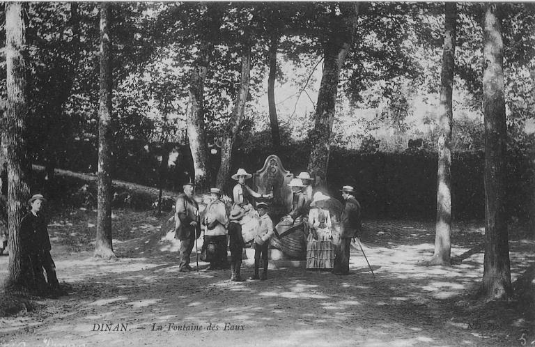 Station thermale, la fontaine-des-eaux-minérales de Dinan (Taden)