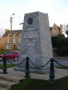 Monument aux morts du 12 août 1944, rue Saint-Guillaume (Pleurtuit)