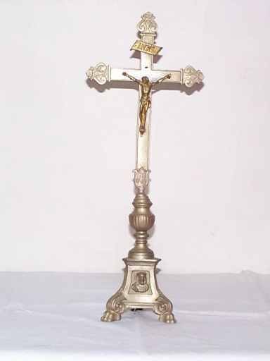 Croix d'autel 1