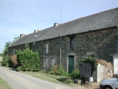 Alignement de maisons 2, Binon (Bains-sur-Oust)