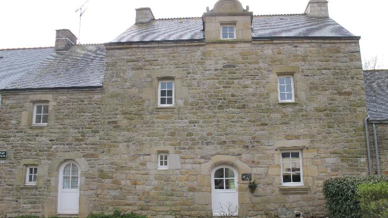 Maison, le Bourg (Pluherlin)