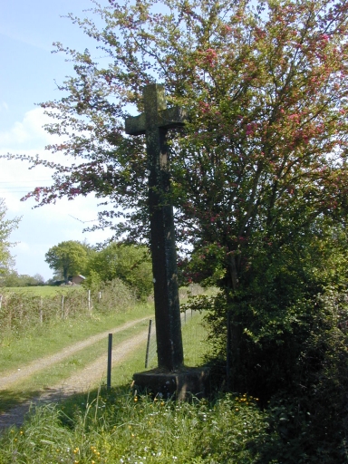 Croix de chemin, près de Belevent (Meillac)