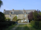 Châteaux, manoirs, prieurés, presbytère et demeures sur la commune de Meillac