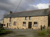 Alignement de deux maisons, la Prévotais (Gahard)