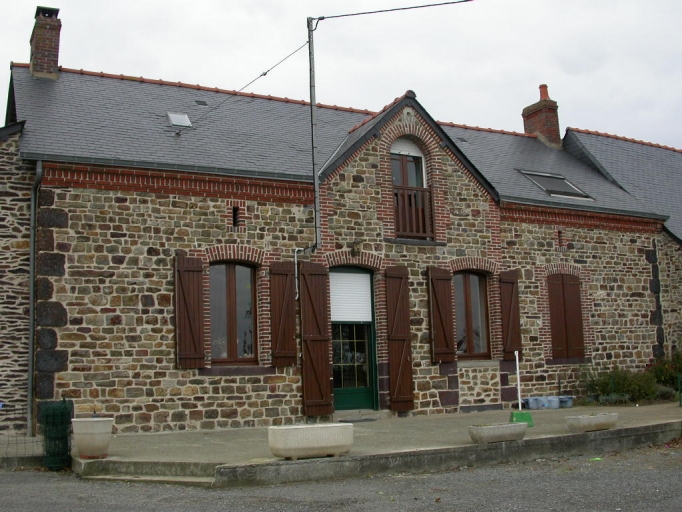 Ferme, Croix (Chelun)