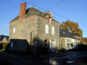 Alignement de logis, Linel (Sixt-sur-Aff)