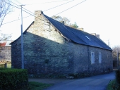 Alignement de logis, Poubreuil (Saint-Just)