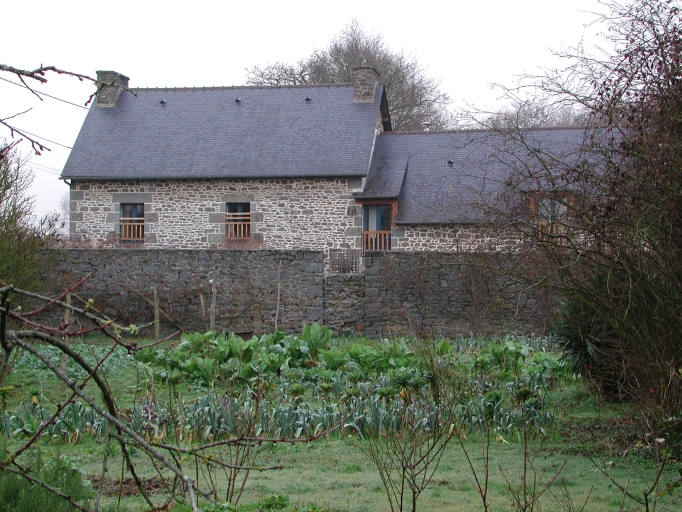 Ferme, actuellement maison, les Petites Chapelles (Saint-Pierre-de-Plesguen fusionnée en Mesnil-Roc'h en 2019)