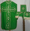 Ornement vert 2 : chasuble, bourse de corporal, étole, manipule, voile de calice (Guipry fusionnée en Guipry-Messac en 2016)
