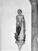 Statue (d'applique, petite nature) : sainte Marguerite, chapelle Notre-Dame-de-Carmes (Neulliac)