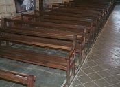 Ensemble de 40 bancs d'église