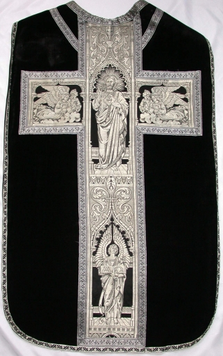 Ornement noir 2 : chasuble